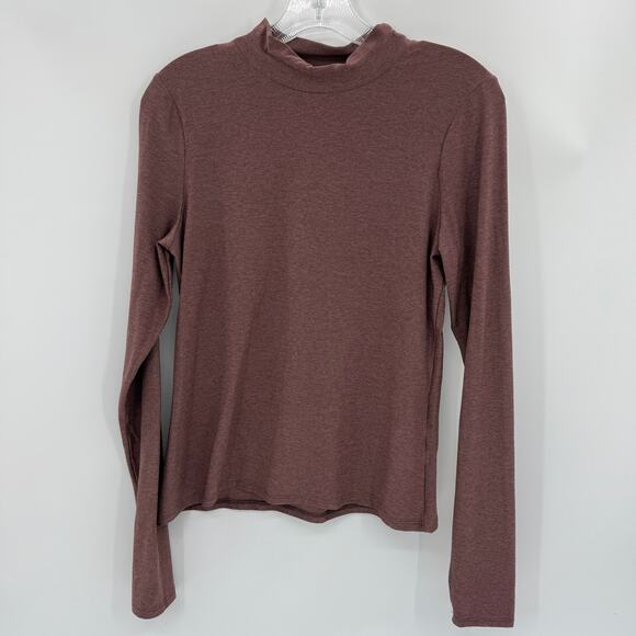 BEYOND YOGA Womens Long Sleeve Featherweight Top Size M Semi Fitted Mock Neck - Picture 1 of 5